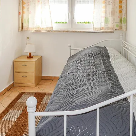 3 Bedroom Lovely In Дом отдыха