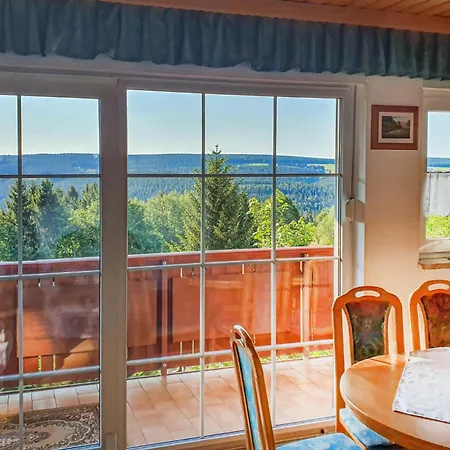 Dom wakacyjny 3 Bedroom Lovely In *